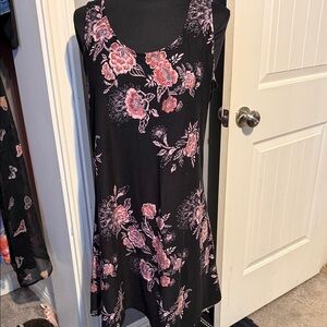 Mudd Floral Roses Black and Pink Sleeveless Dress Size M Ultra Soft